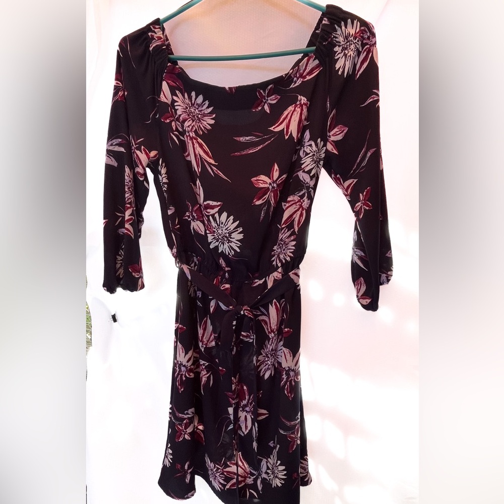 Dynamite floral dress (size S)